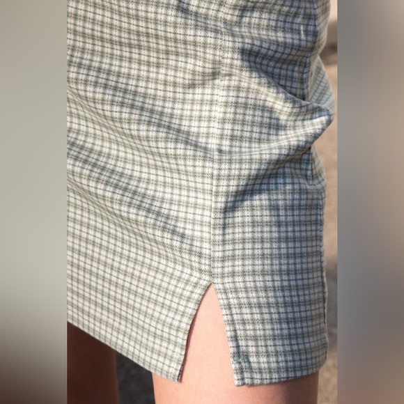 Brandy Melville Plaid Mini CARA skirt - Green and White - Picture 4 of 12